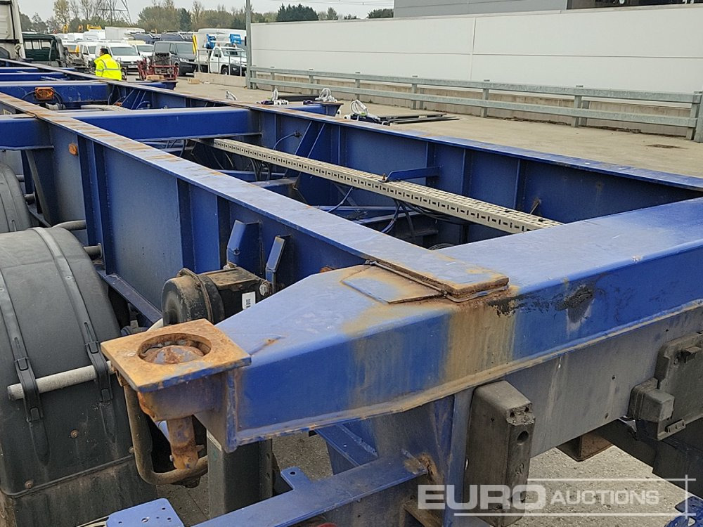 Plato poluprikolica Dennison Trailers 4 Axle 40' Skeleton Trailer, Front Lift Axle, Twist Locks: slika 33