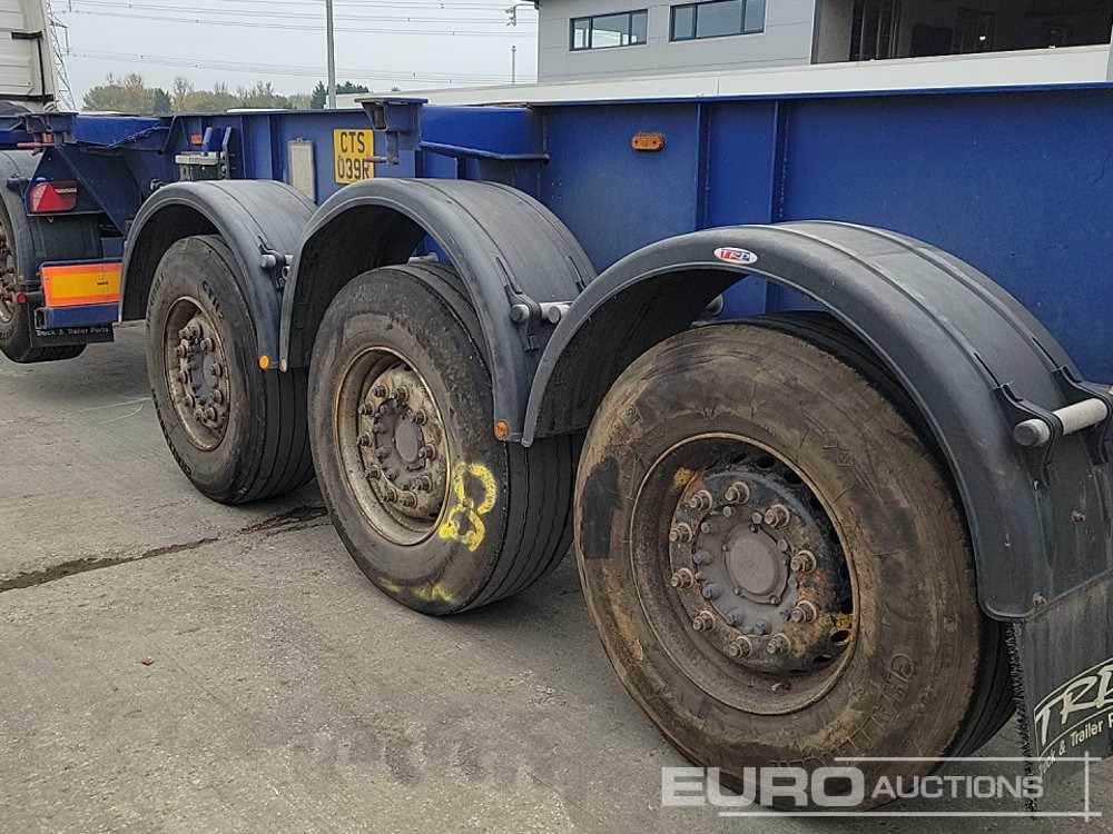 Plato poluprikolica Dennison Trailers 4 Axle 40' Skeleton Trailer, Front Lift Axle, Twist Locks: slika 35