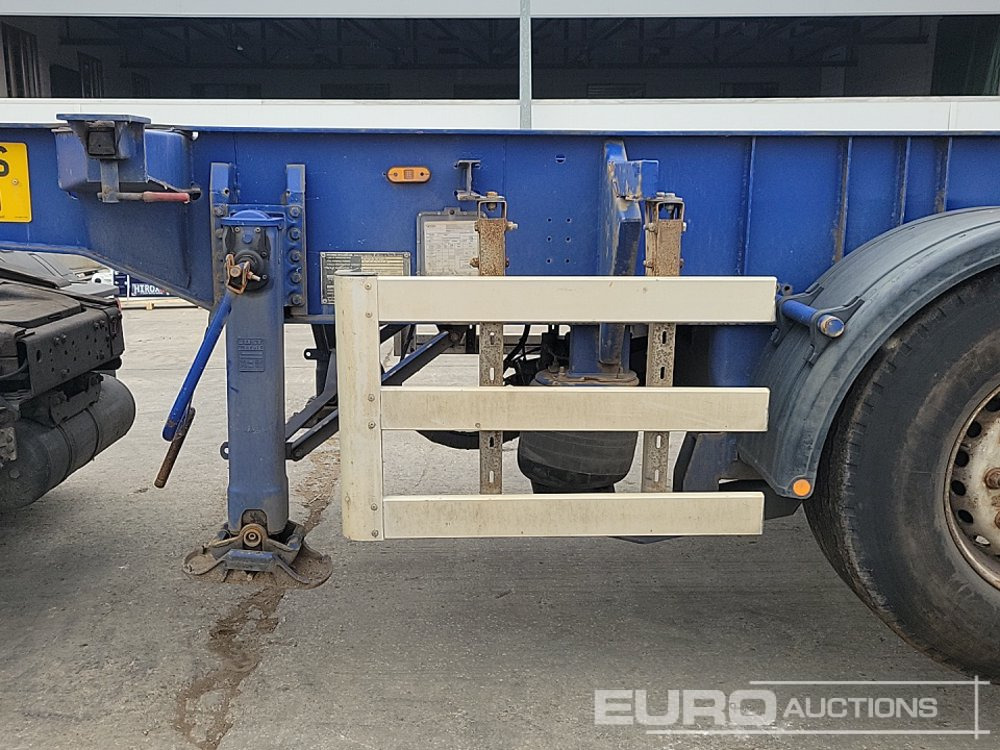 Plato poluprikolica Dennison Trailers 4 Axle 40' Skeleton Trailer, Front Lift Axle, Twist Locks: slika 40