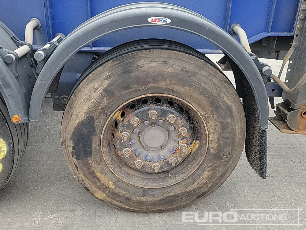Plato poluprikolica Dennison Trailers 4 Axle 40' Skeleton Trailer, Front Lift Axle, Twist Locks: slika 12