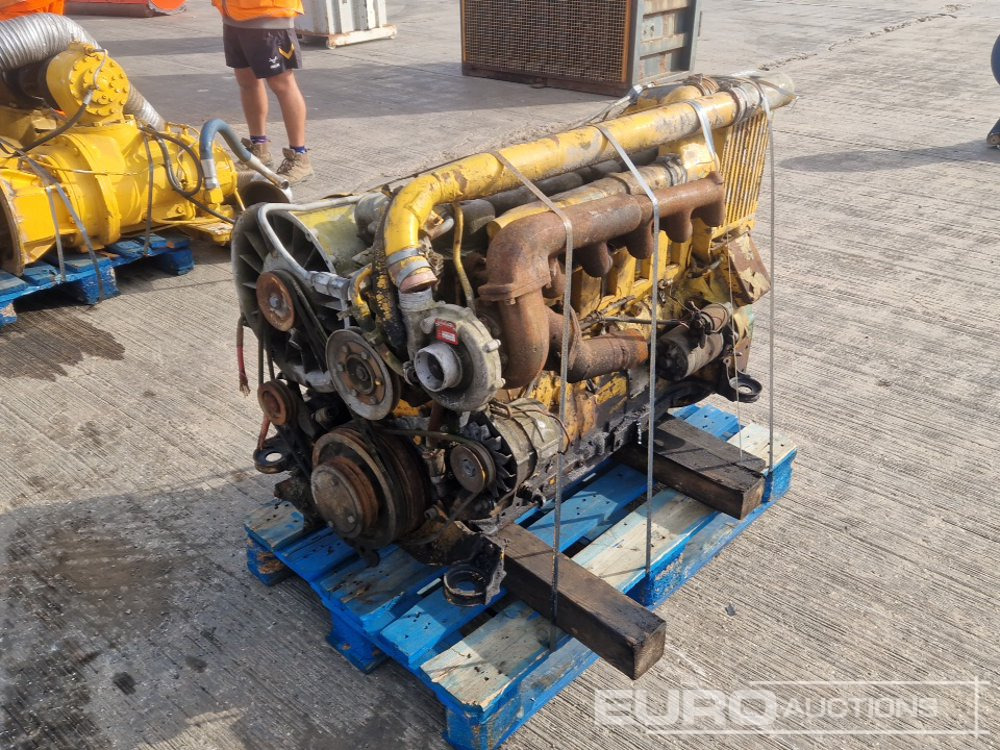 Deutz 6 Cylinder Engine - Motor: slika 1 Deutz 6 Cylinder Engine - Motor: slika 1