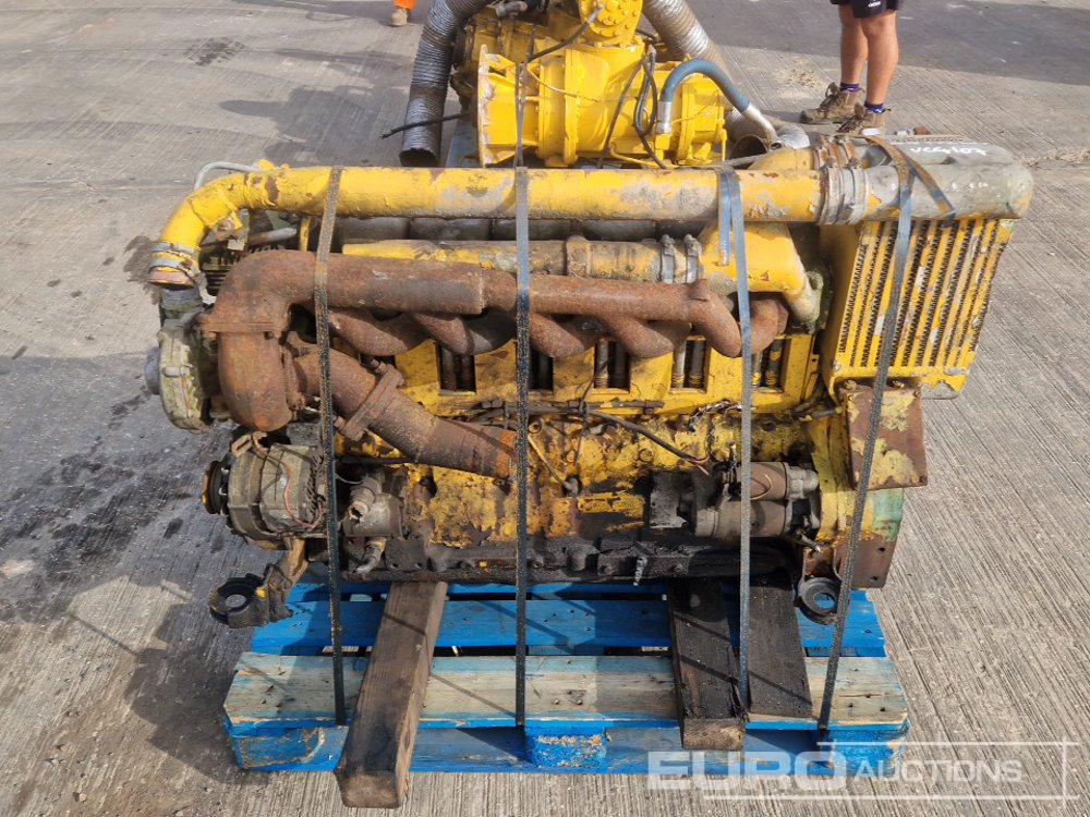 Deutz 6 Cylinder Engine - Motor: slika 2 Deutz 6 Cylinder Engine - Motor: slika 2