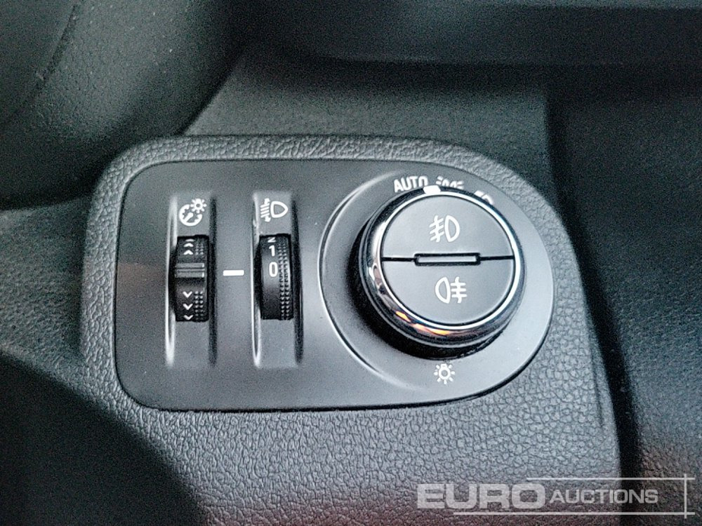 Dostavno vozilo 2020 Vauxhall Combo: slika 39 Dostavno vozilo 2020 Vauxhall Combo: slika 39