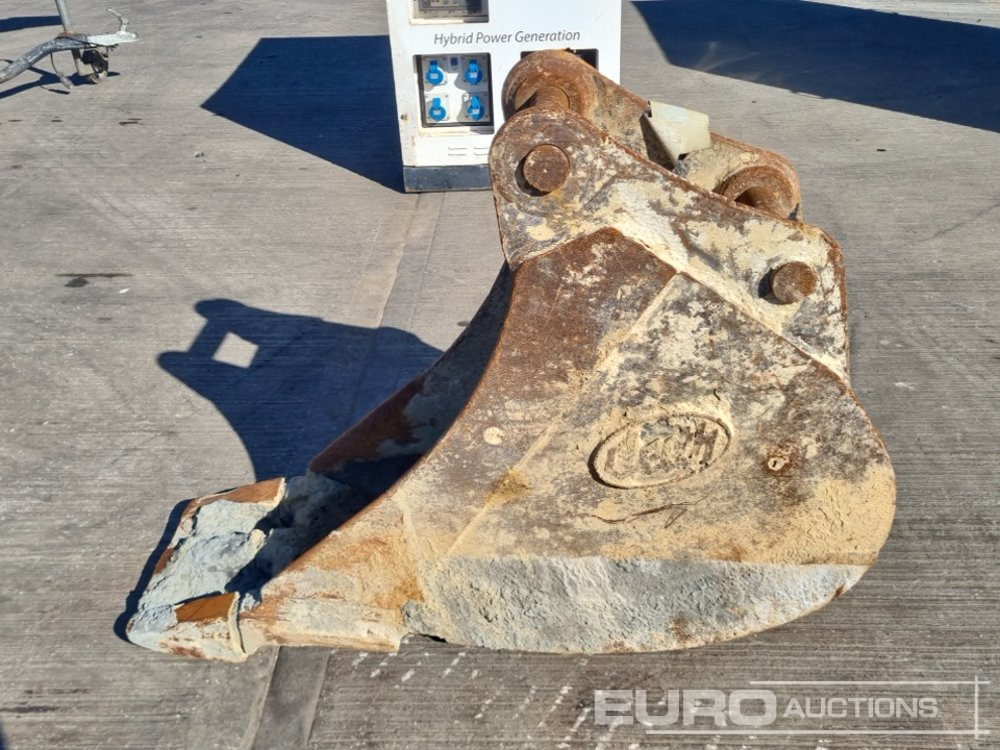 Geith 18" Digging Bucket 65mm Pin to suit 13 Ton Excavator - Kašika: slika 2 Geith 18" Digging Bucket 65mm Pin to suit 13 Ton Excavator - Kašika: slika 2