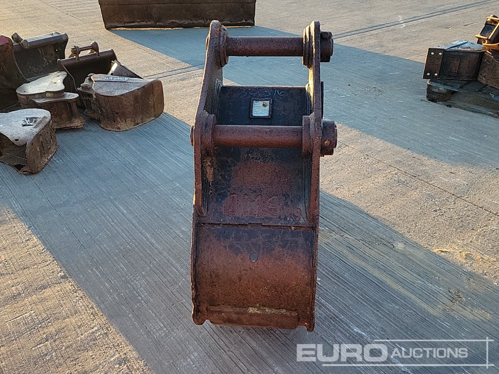 Geith 18" Digging Bucket 65mm Pin to suit 13 Ton Excavator - Kašika: slika 4 Geith 18" Digging Bucket 65mm Pin to suit 13 Ton Excavator - Kašika: slika 4
