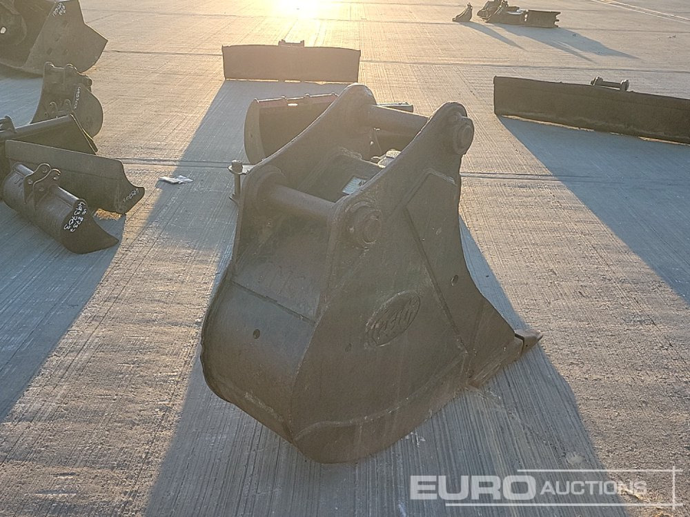 Geith 18" Digging Bucket 65mm Pin to suit 13 Ton Excavator - Kašika: slika 5 Geith 18" Digging Bucket 65mm Pin to suit 13 Ton Excavator - Kašika: slika 5