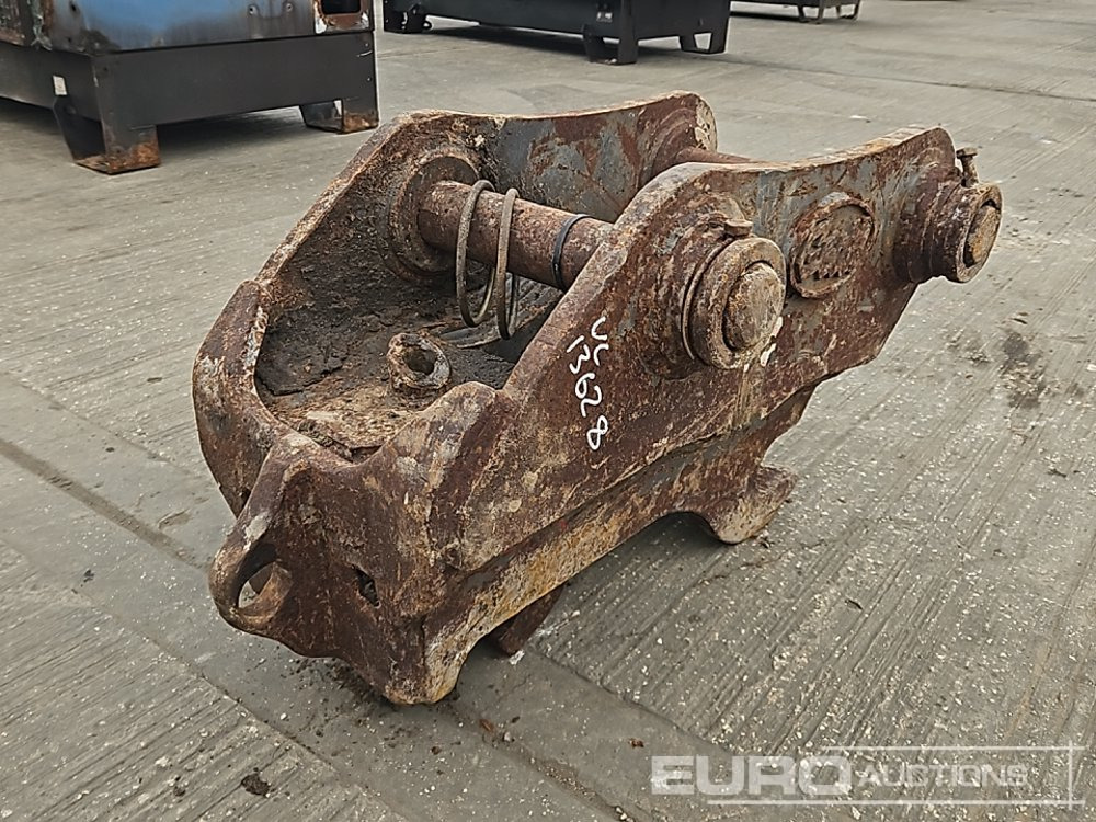 Geith Hydraulic Quick Hitch 65mm Pin to 13 Ton Excavator - Brza spojnica: slika 5 Geith Hydraulic Quick Hitch 65mm Pin to 13 Ton Excavator - Brza spojnica: slika 5
