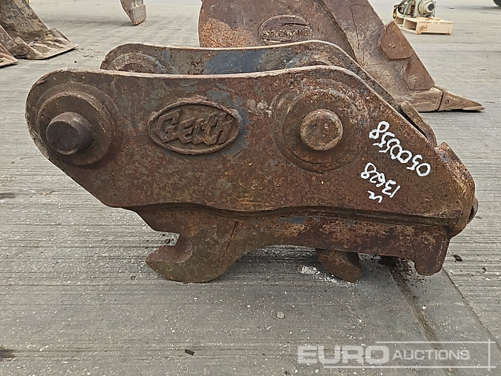 Geith Hydraulic Quick Hitch 65mm Pin to 13 Ton Excavator - Brza spojnica: slika 2 Geith Hydraulic Quick Hitch 65mm Pin to 13 Ton Excavator - Brza spojnica: slika 2