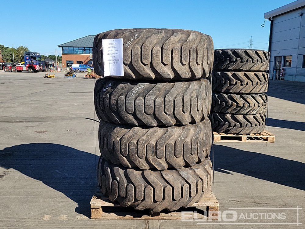 Goodyear 15.5-25 Tyre (4 of) - Guma: slika 1 Goodyear 15.5-25 Tyre (4 of) - Guma: slika 1