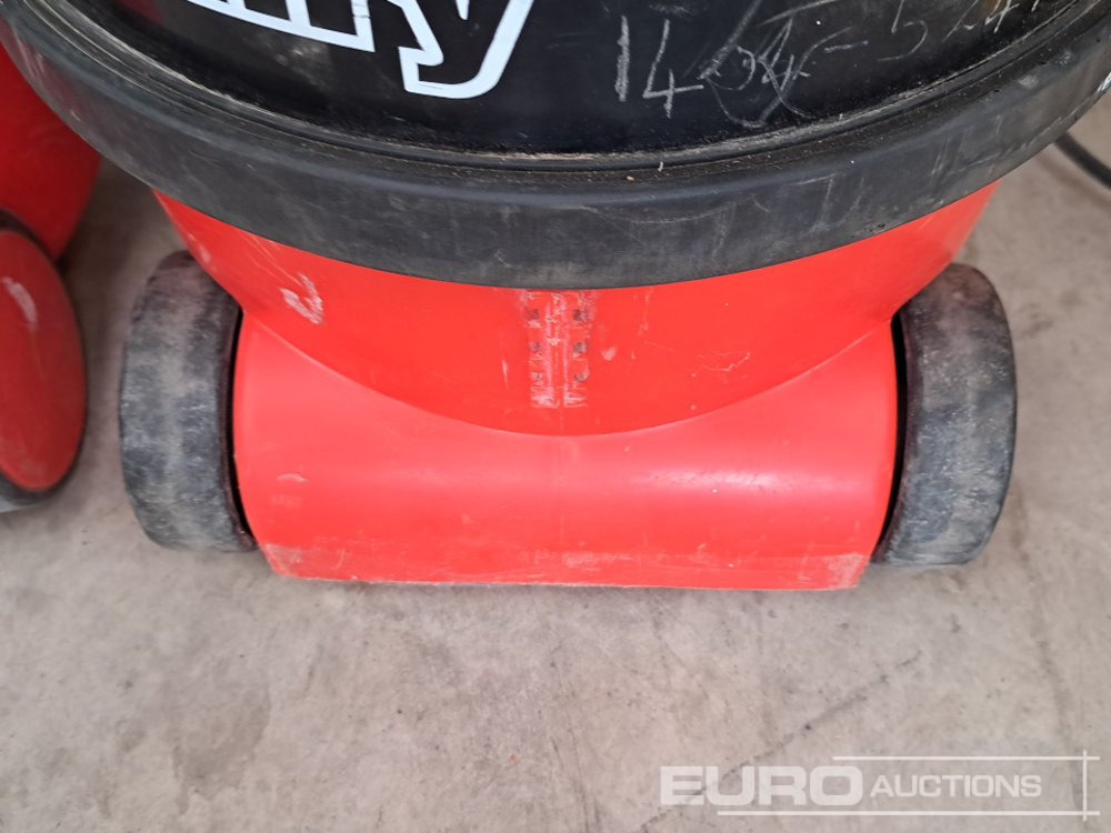 Građevinska oprema Henry, James 110/240 Volt Vacuum Cleaner (3 of): slika 15