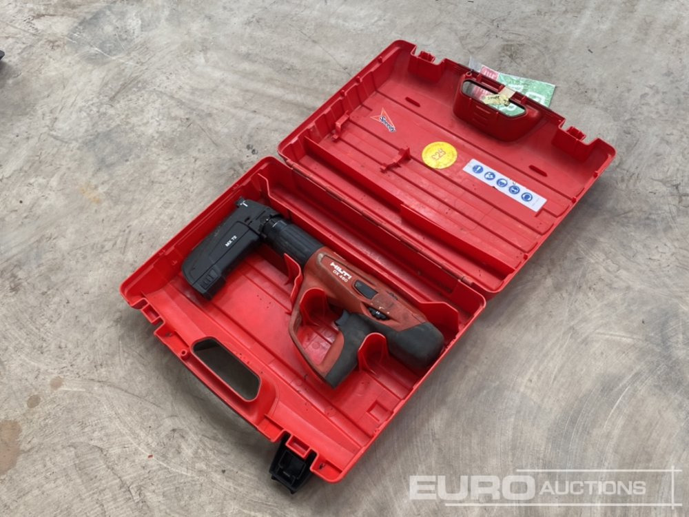 Hilti DX460 Nail Gun (Body & Case Only) - Građevinska oprema: slika 1 Hilti DX460 Nail Gun (Body & Case Only) - Građevinska oprema: slika 1