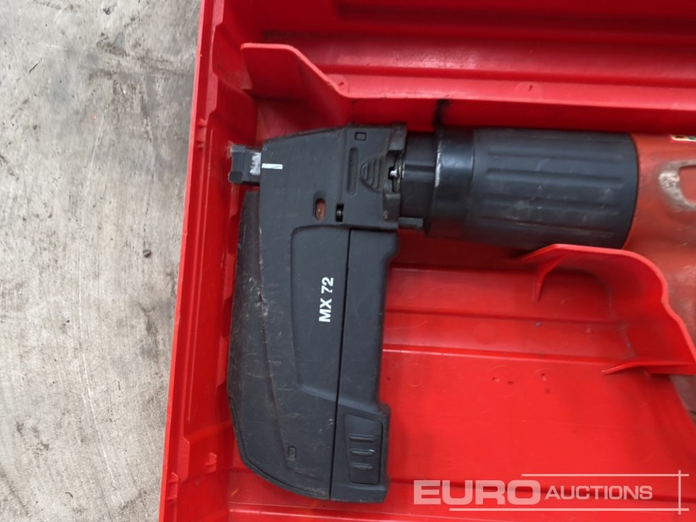 Hilti DX460 Nail Gun (Body & Case Only) - Građevinska oprema: slika 4 Hilti DX460 Nail Gun (Body & Case Only) - Građevinska oprema: slika 4