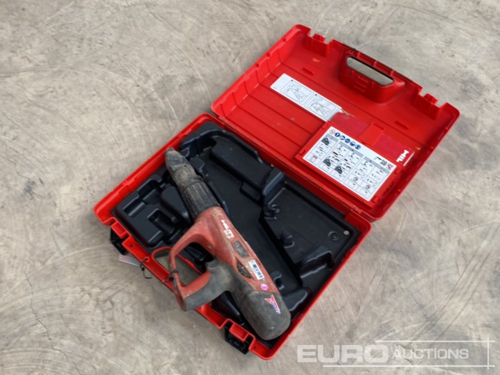 Hilti DX5 Nail Gun (Body & Case Only) - Građevinska oprema: slika 1 Hilti DX5 Nail Gun (Body & Case Only) - Građevinska oprema: slika 1