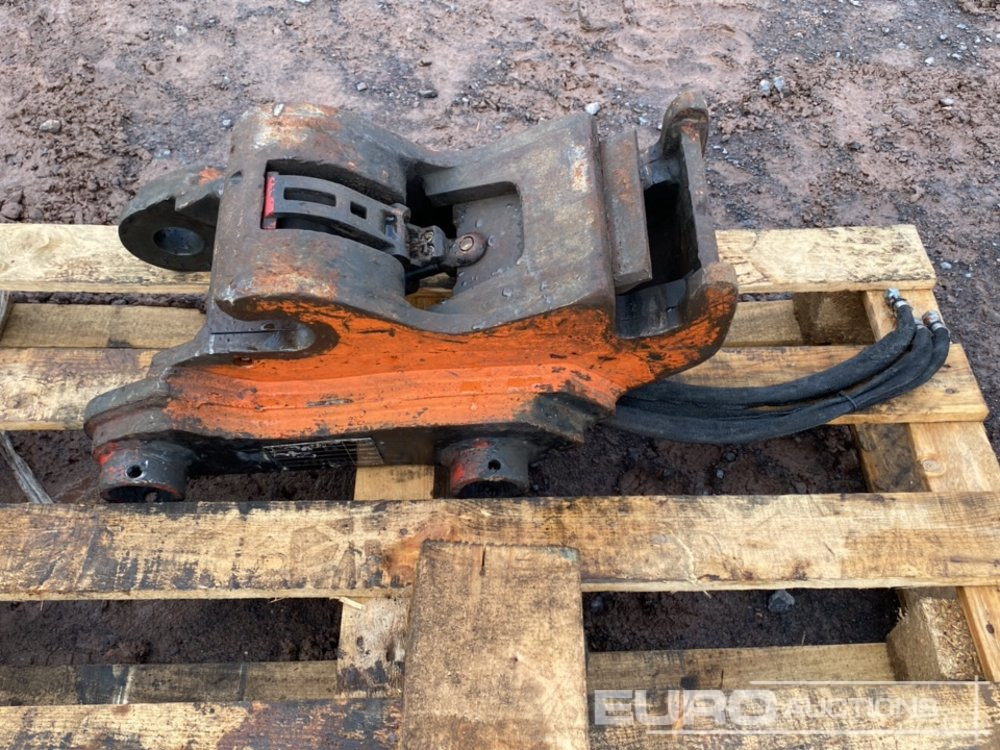 Hydraulic Quick Hitch 50mm Pin to suit 6-8 Ton Excavator - Brza spojnica: slika 2 Hydraulic Quick Hitch 50mm Pin to suit 6-8 Ton Excavator - Brza spojnica: slika 2