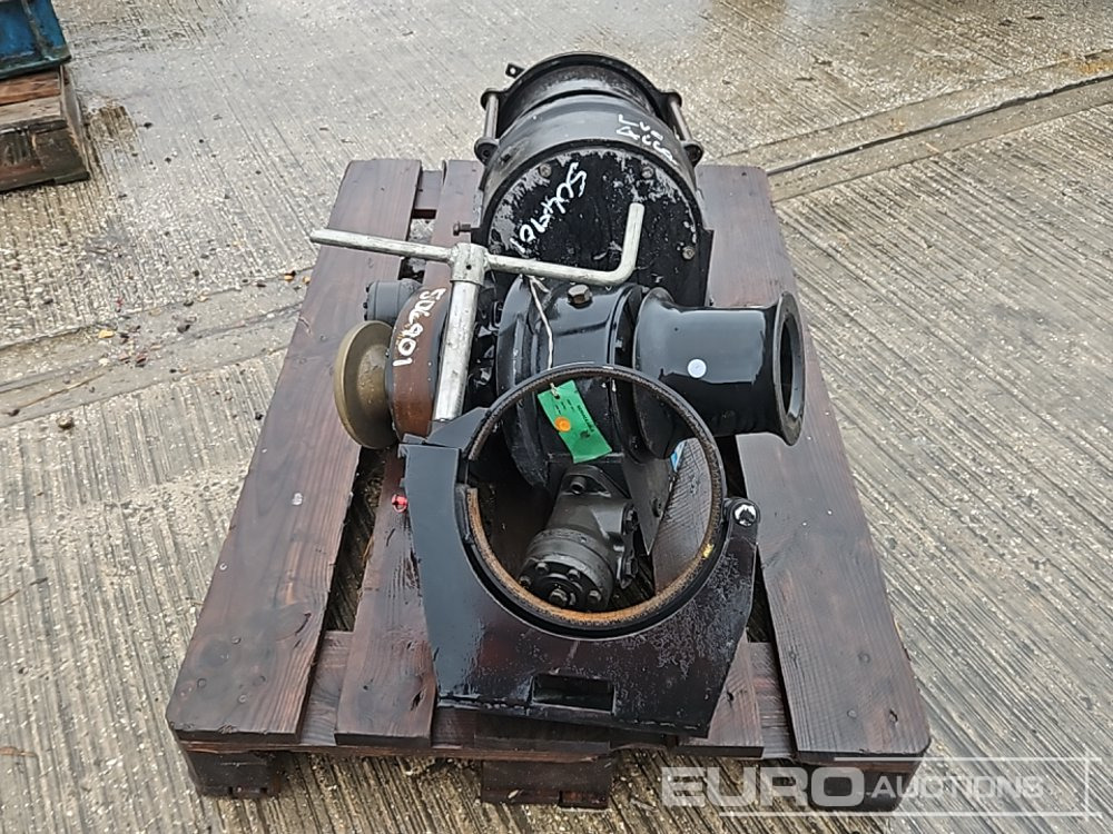 Hydraulic Winch (2 of) - Vitlo: slika 2 Hydraulic Winch (2 of) - Vitlo: slika 2