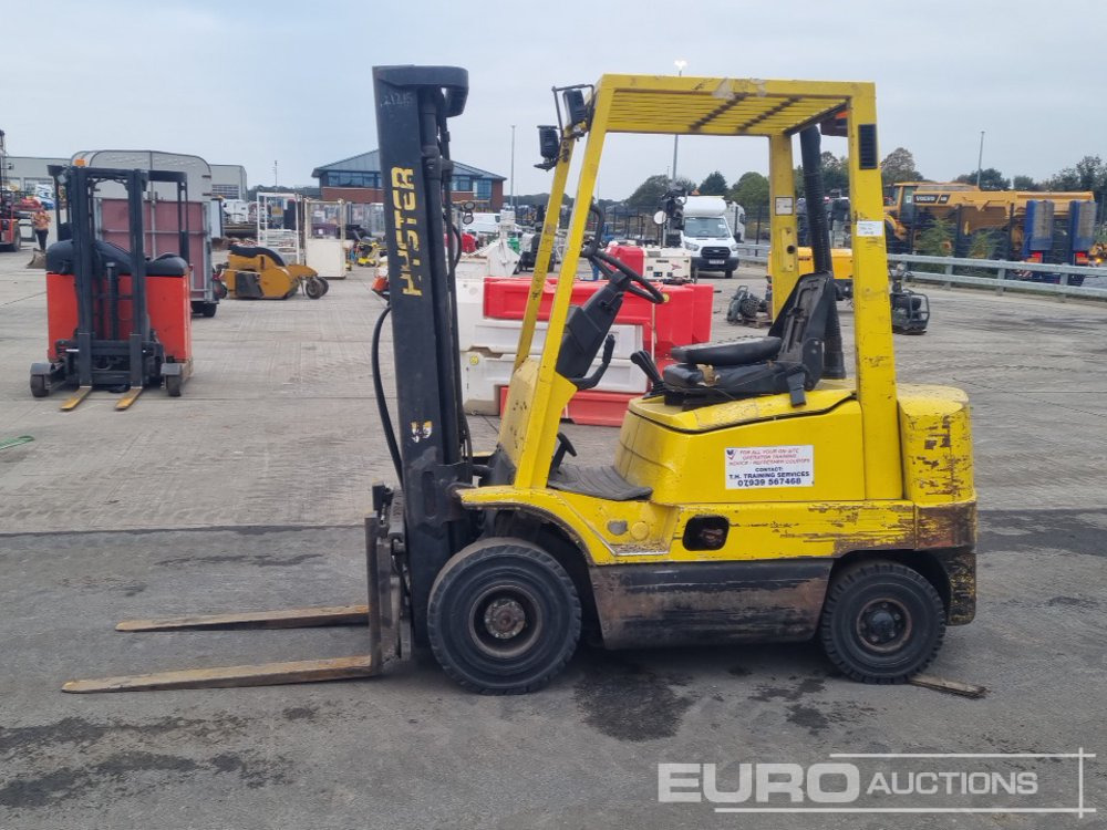 Hyster Diesel Forklift, 3 Stage Free Lift Mast, Side Shift, Forks (Runs, Slow Drive) - Viljuškar: slika 2 Hyster Diesel Forklift, 3 Stage Free Lift Mast, Side Shift, Forks (Runs, Slow Drive) - Viljuškar: slika 2