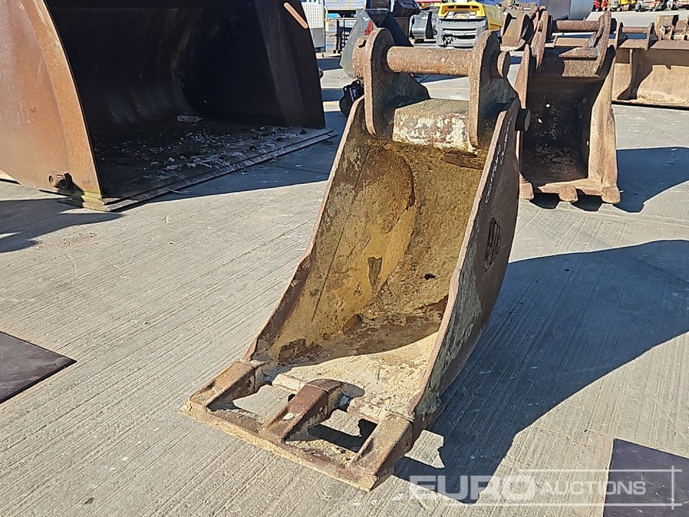 JCB 24" Digging Bucket 80mm Pin to suit 20 Ton Excavator - Kašika: slika 1 JCB 24" Digging Bucket 80mm Pin to suit 20 Ton Excavator - Kašika: slika 1