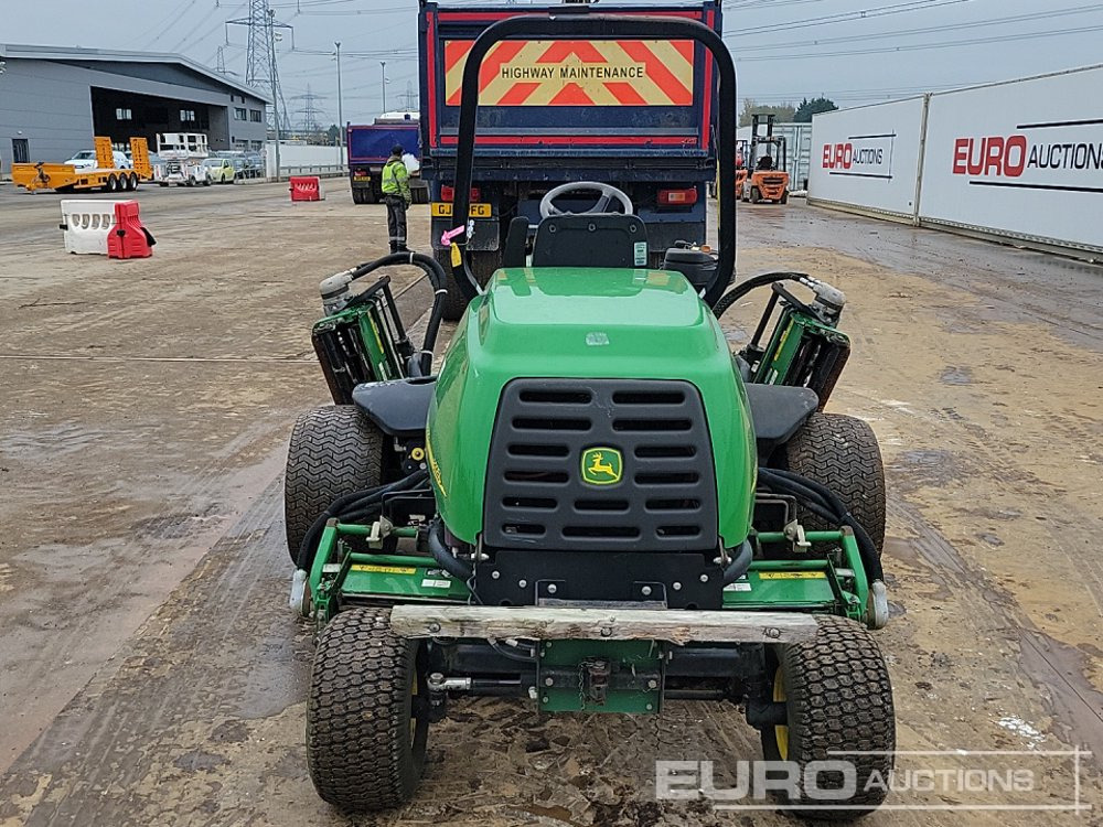 John Deere 3225C - Baštenska kosačica: slika 4 John Deere 3225C - Baštenska kosačica: slika 4