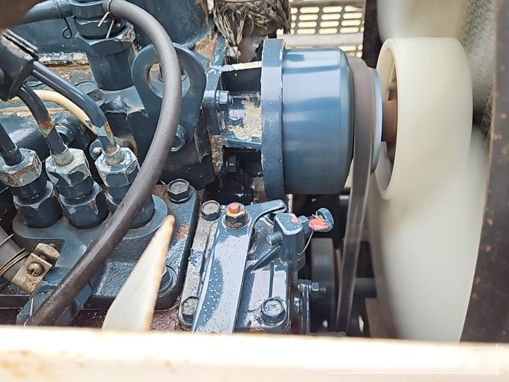 Mali traktor Kubota B1402-M: slika 24