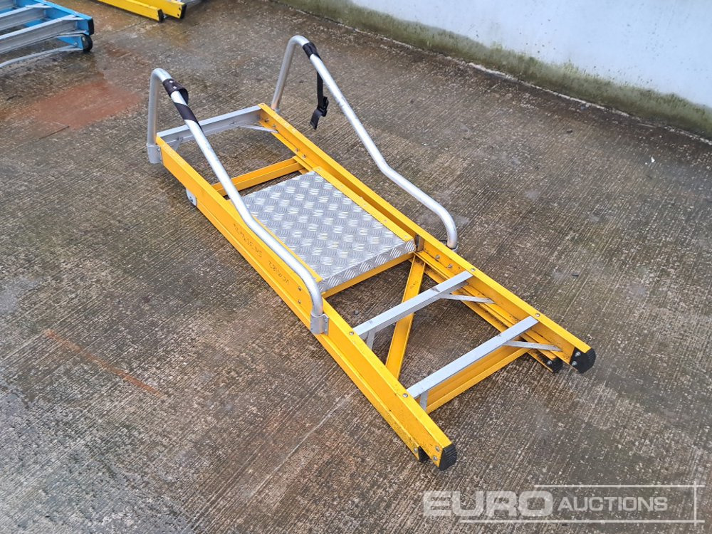 Lyte 3 Thread Podium Stepladder - Гаражна опрема: slika 1 Lyte 3 Thread Podium Stepladder - Гаражна опрема: slika 1