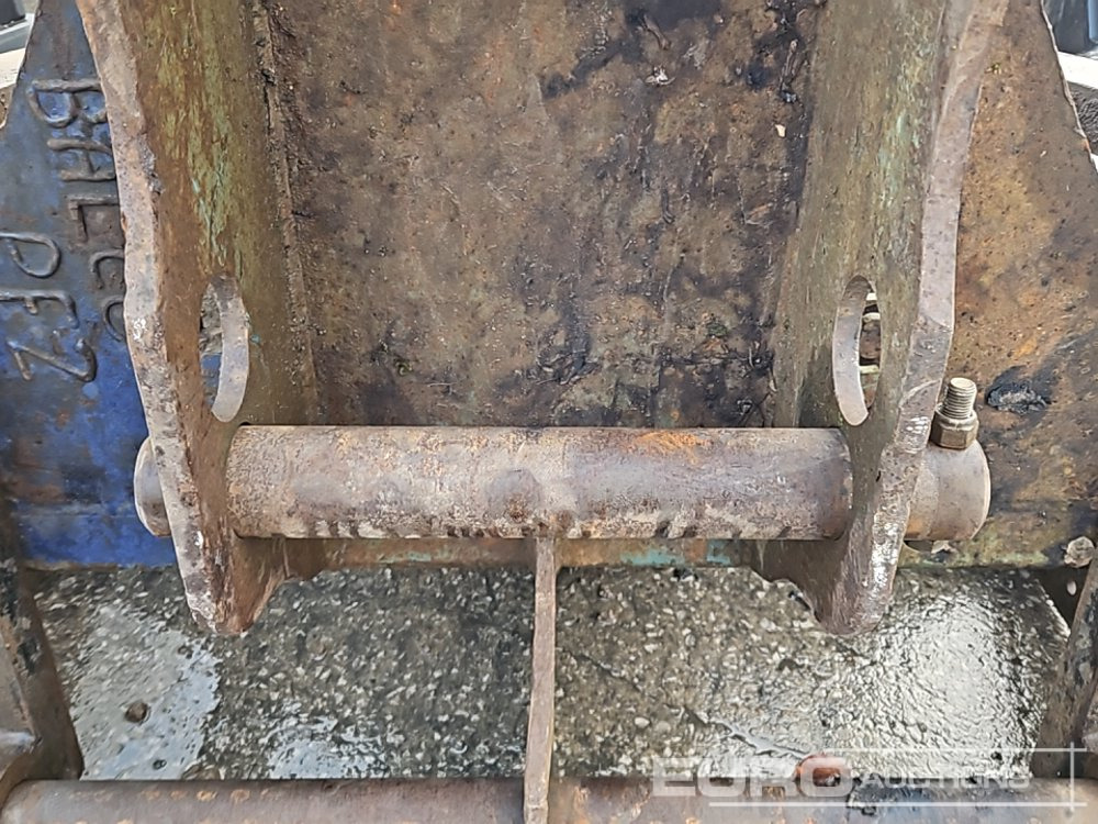 Oprema za rukovanje materijalima Conquip Pallet Forks 65mm Pin to suit 13 Ton Excavator: slika 15