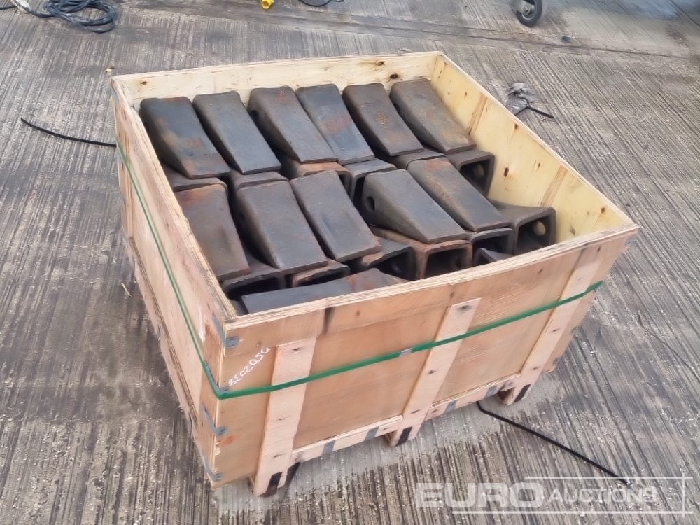 Pallet of Bucket Teeth - Kašika: slika 3 Pallet of Bucket Teeth - Kašika: slika 3