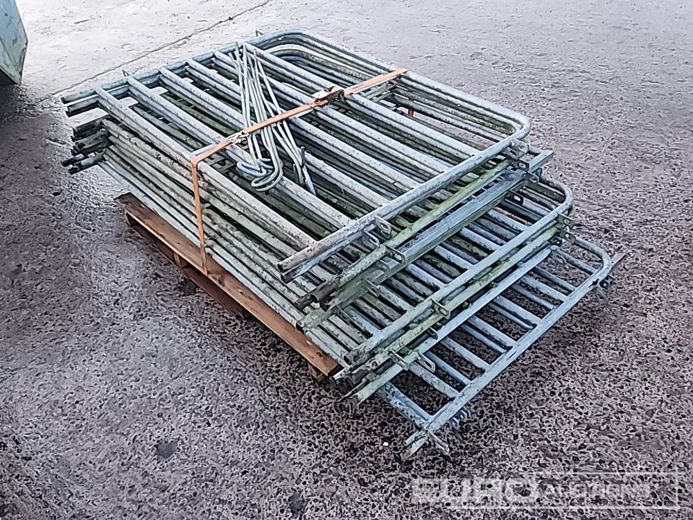 Pallet of 6', 5' & 4' Sheep Hurdles (14 of) - Poljoprivredna mašina: slika 2 Pallet of 6', 5' & 4' Sheep Hurdles (14 of) - Poljoprivredna mašina: slika 2
