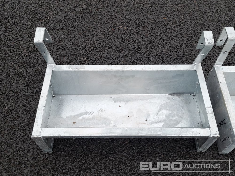 Poljoprivredna mašina Unused 2' Hanging Trough (2 of): slika 6