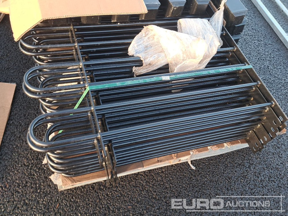 Unused 20m Bow / Round Top Powder Coated Steel Fencing, 10x2m Panels, 11 Posts - Poljoprivredna mašina: slika 5 Unused 20m Bow / Round Top Powder Coated Steel Fencing, 10x2m Panels, 11 Posts - Poljoprivredna mašina: slika 5