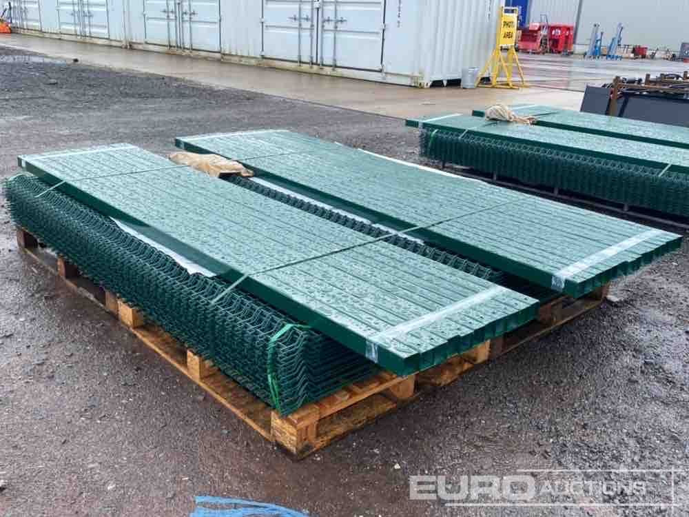 Unused Security Fencing, Green, 25 Panels 2.1m x 2,4m & 26 60mm x 60mm Posts, Fasteners and Fittings - Poljoprivredna mašina: slika 4 Unused Security Fencing, Green, 25 Panels 2.1m x 2,4m & 26 60mm x 60mm Posts, Fasteners and Fittings - Poljoprivredna mašina: slika 4