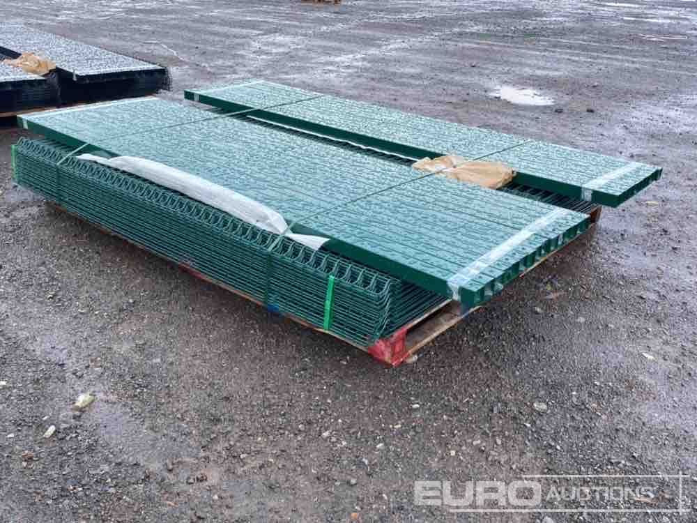Unused Security Fencing, Green, 25 Panels 2.1m x 2,4m & 26 60mm x 60mm Posts, Fasteners and Fittings - Poljoprivredna mašina: slika 2 Unused Security Fencing, Green, 25 Panels 2.1m x 2,4m & 26 60mm x 60mm Posts, Fasteners and Fittings - Poljoprivredna mašina: slika 2