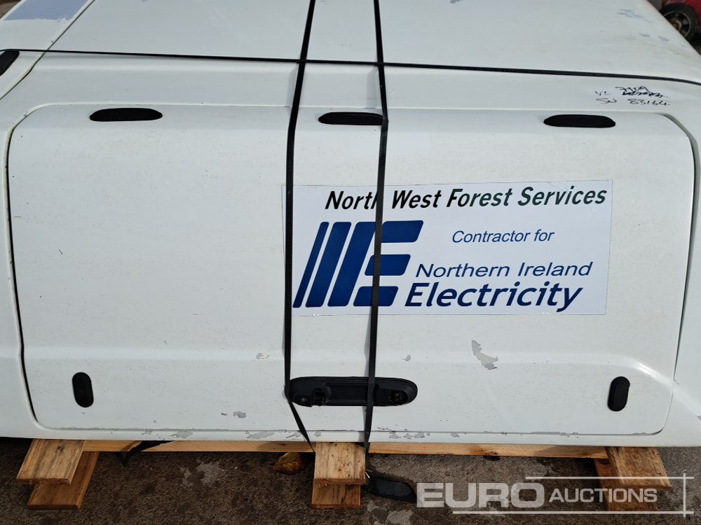 Građevinska oprema Ridge Back Canopy to suit Pick Up: slika 7 Građevinska oprema Ridge Back Canopy to suit Pick Up: slika 7