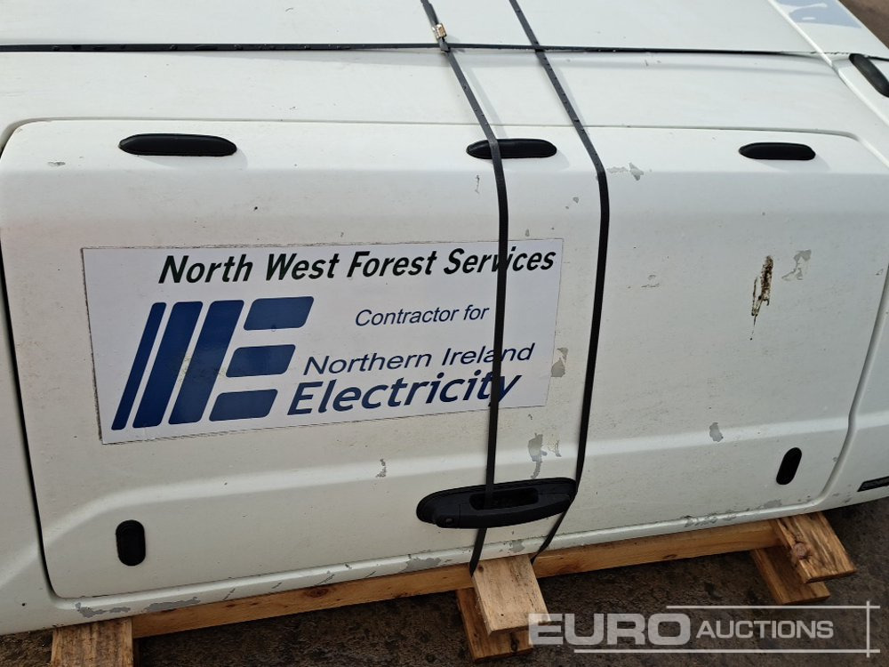 Građevinska oprema Ridge Back Canopy to suit Pick Up: slika 6 Građevinska oprema Ridge Back Canopy to suit Pick Up: slika 6