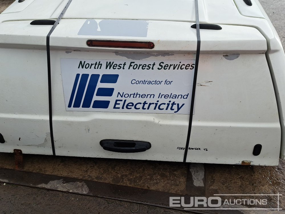 Građevinska oprema Ridge Back Canopy to suit Pick Up: slika 8 Građevinska oprema Ridge Back Canopy to suit Pick Up: slika 8