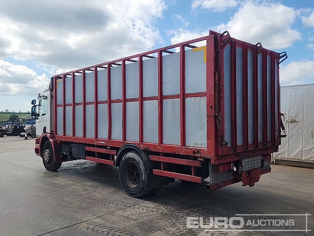 Scania 94D.220 - Kamion za prevoz stoke: slika 3 Scania 94D.220 - Kamion za prevoz stoke: slika 3