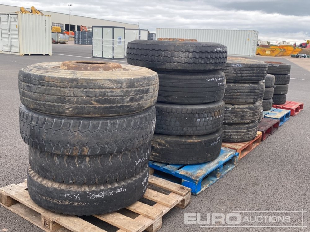 Tyre & Rim to suit Lorry/Trailer (23 of) - Guma: slika 1 Tyre & Rim to suit Lorry/Trailer (23 of) - Guma: slika 1