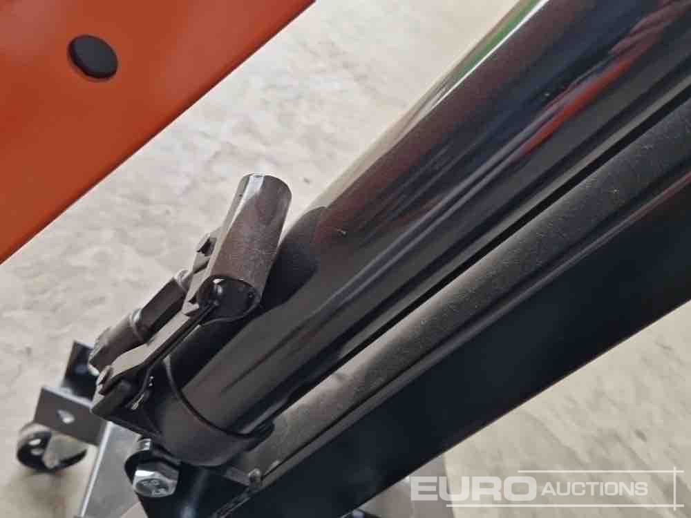 Гаражна опрема Unused 2 Ton Engine Hoist: slika 12