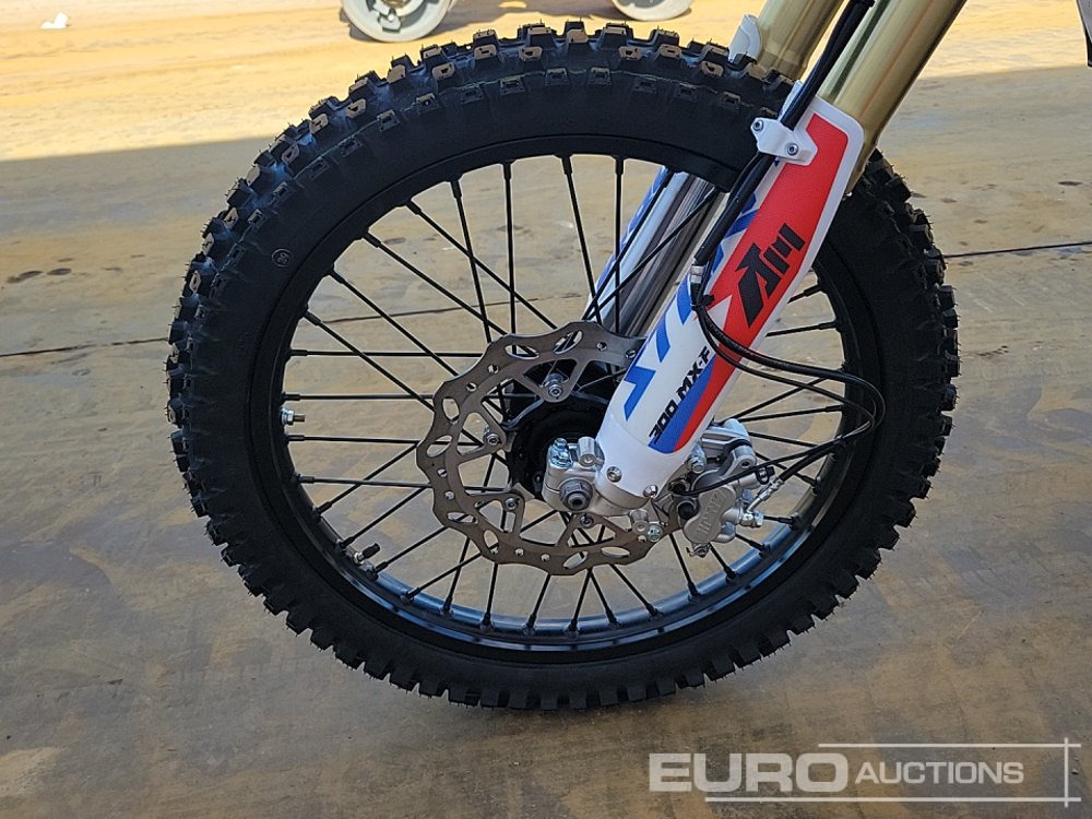 Motocikl Unused 2025 Apollo Storm 300cc Motorcross Bike, 21" Front, 18" Rear Tyres, Electric Start, Air Cooled, Hydraulic Suspension, Disc Brakes, Lighting Kit (UNASSEMBLED): slika 10 Motocikl Unused 2025 Apollo Storm 300cc Motorcross Bike, 21" Front, 18" Rear Tyres, Electric Start, Air Cooled, Hydraulic Suspension, Disc Brakes, Lighting Kit (UNASSEMBLED): slika 10