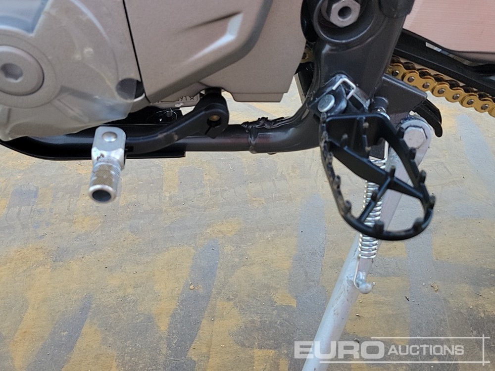 Motocikl Unused 2025 Apollo Storm 300cc Motorcross Bike, 21" Front, 18" Rear Tyres, Electric Start, Air Cooled, Hydraulic Suspension, Disc Brakes, Lighting Kit (UNASSEMBLED): slika 25 Motocikl Unused 2025 Apollo Storm 300cc Motorcross Bike, 21" Front, 18" Rear Tyres, Electric Start, Air Cooled, Hydraulic Suspension, Disc Brakes, Lighting Kit (UNASSEMBLED): slika 25