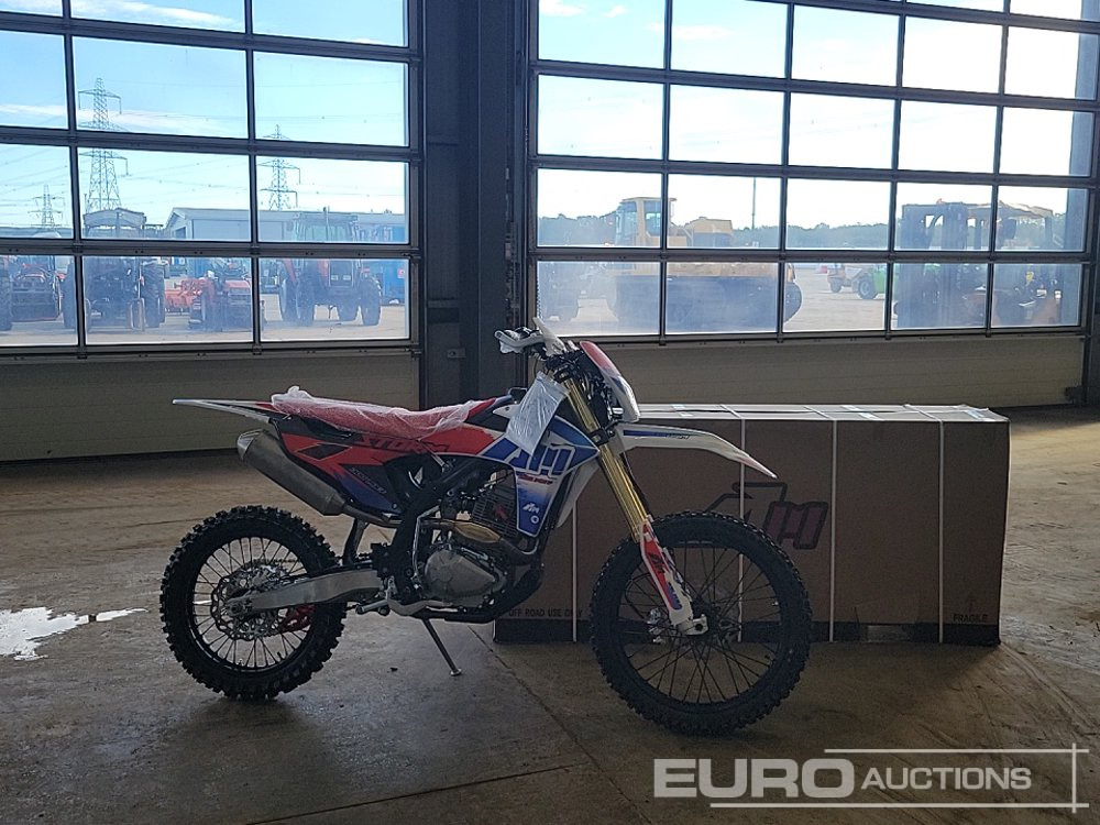 Motocikl Unused 2025 Apollo Storm 300cc Motorcross Bike, 21" Front, 18" Rear Tyres, Electric Start, Air Cooled, Hydraulic Suspension, Disc Brakes, Lighting Kit (UNASSEMBLED): slika 39 Motocikl Unused 2025 Apollo Storm 300cc Motorcross Bike, 21" Front, 18" Rear Tyres, Electric Start, Air Cooled, Hydraulic Suspension, Disc Brakes, Lighting Kit (UNASSEMBLED): slika 39