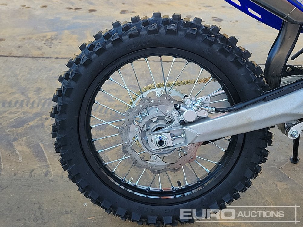 Motocikl Unused 2025 Apollo Thunder 250cc Motorcross Bike, 21" Front, 18" Rear Tyres, Electric Start, Air Cooled, Hydraulic Suspension, Disc Brakes, Lighting Kit (UNASSEMBLED): slika 10