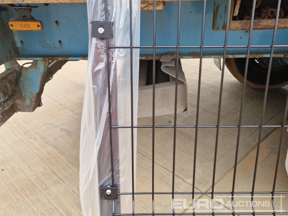 Građevinska oprema Unused Galvanised & Powder Coated Heavy Duty (5mm) Wire Mesh Fencing, 25 x H2.4m x W2.2m Panels, 26 x 60mm x 60mm x3m Posts, with Fittings (Black): slika 22