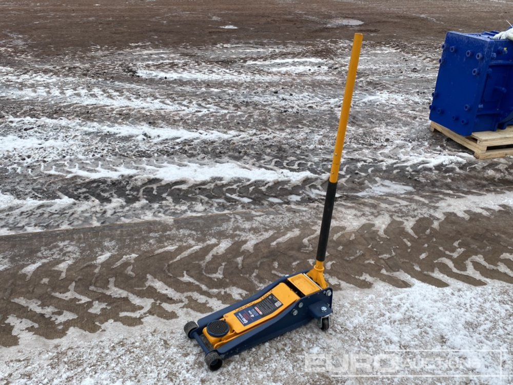 Unused Genuis 4 Ton Low Profile Trolley Jack - Гаражна опрема: slika 1 Unused Genuis 4 Ton Low Profile Trolley Jack - Гаражна опрема: slika 1