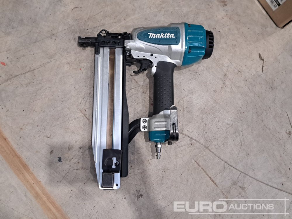 Građevinska oprema Unused Makita AT1150A Pneumatic Nailer (Body Only): slika 7