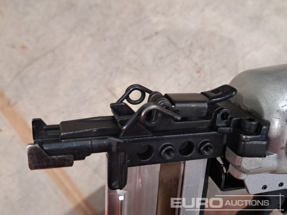 Građevinska oprema Unused Makita AT1150A Pneumatic Nailer (Body Only): slika 22