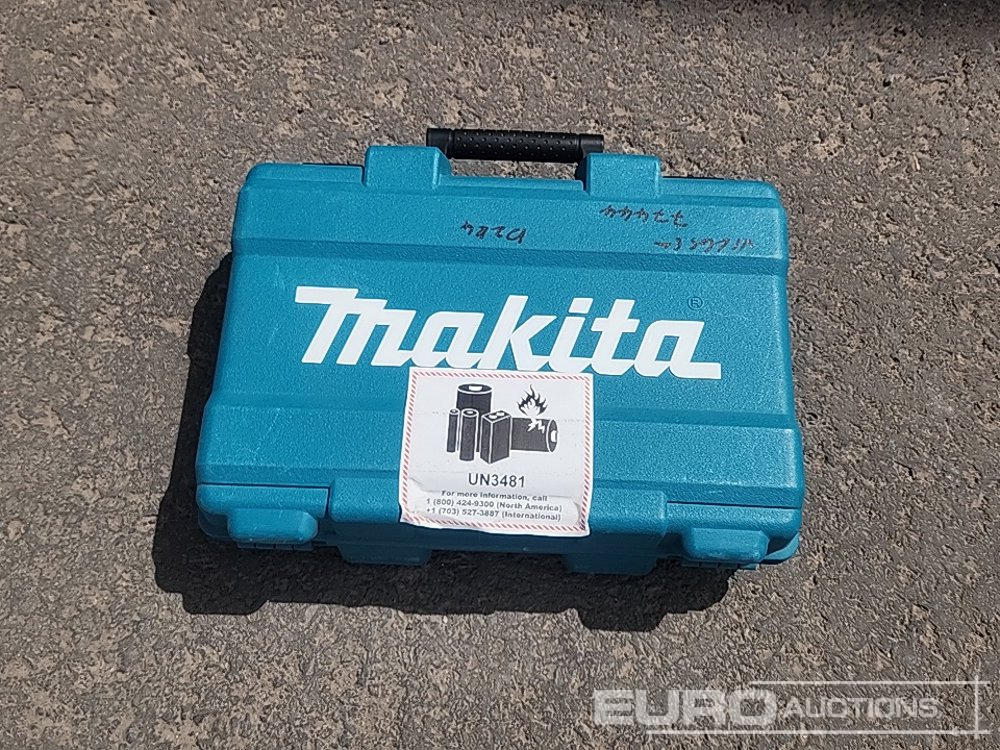 Unused Makita RJ03 12v Recip Saw, 2 Batteries, Charger, Case - Građevinska oprema: slika 5 Unused Makita RJ03 12v Recip Saw, 2 Batteries, Charger, Case - Građevinska oprema: slika 5