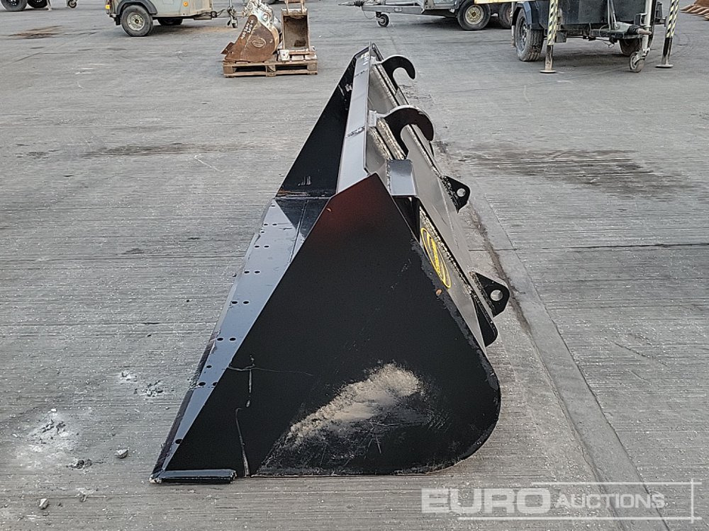Unused Strickland 90" Loading Bucket to suit JCB Telehandler - Kašika: slika 2 Unused Strickland 90" Loading Bucket to suit JCB Telehandler - Kašika: slika 2