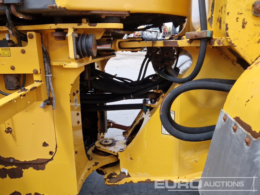 Utovarivač točkaš Volvo L120F: slika 13