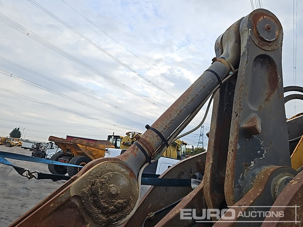 Utovarivač točkaš Volvo L150E: slika 40