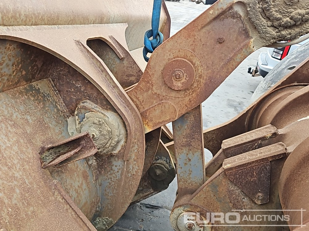 Utovarivač točkaš Volvo L150E: slika 39